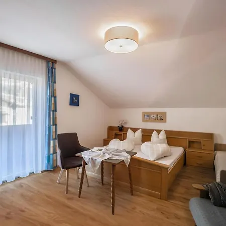 Brugger 4 Personen Apartment Kaltenbach