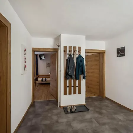 Brugger 4 Personen Apartment Kaltenbach